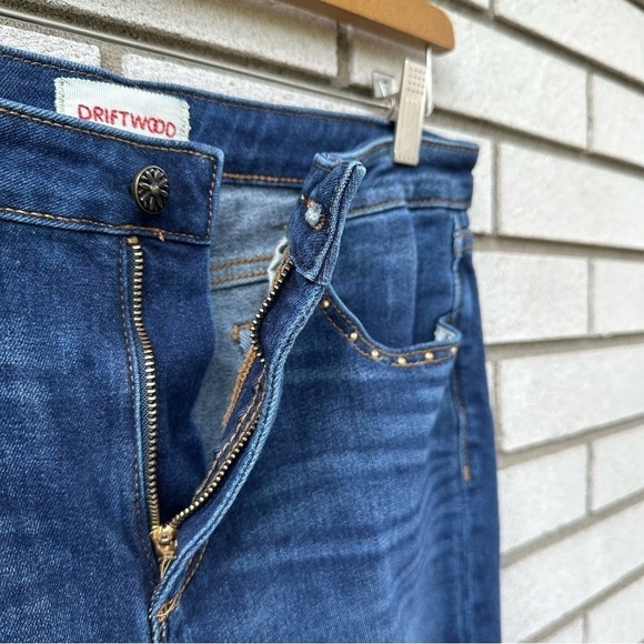 Driftwood Amelia Studded Straight Leg Jeans Dark Wash Raw Hem Side Slit Size 30 - Picture 12 of 14